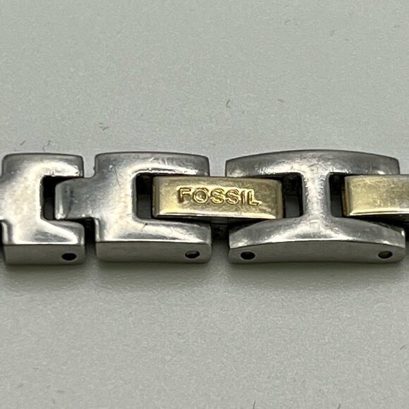 FOSSIL Ladies Petite Silver Tone Watch - Picture 6 of 8